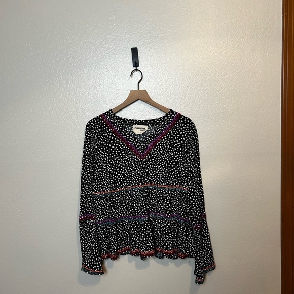 Savanna Jane Spotted Embroidered Bell-sleeve Top - Picture 2 of 7